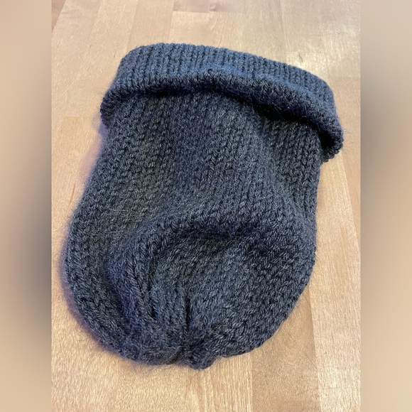 Beanie Crocheted Handmade Dark Grey Gray Woven Knit Toboggan Crochet Soft Unisex - Picture 4 of 14